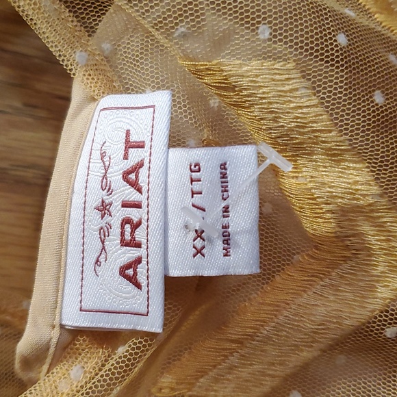 ARIAT Shear blouse with spaghetti strap shirt - Picture 5 of 5